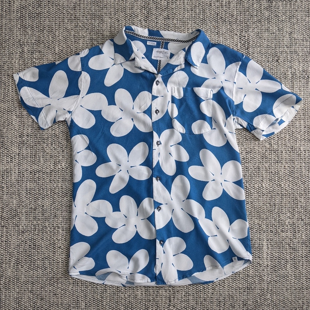 Men's Short Sleeved Shirt - Size S